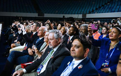 4月10日，中美“乒乓外交”55周年纪念大会在北京首都体育馆举行。新华社记者 饶爱民 摄